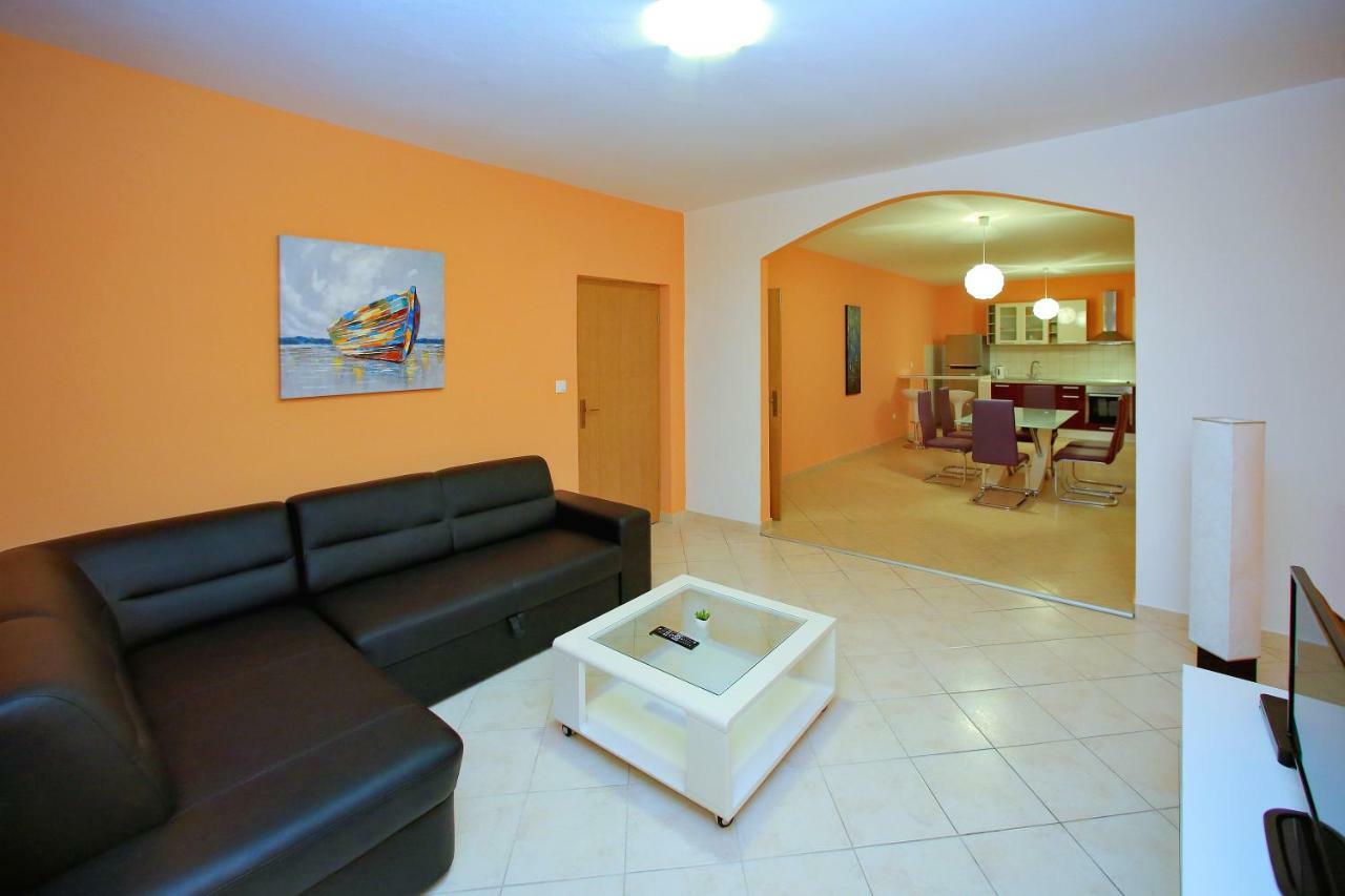 Apartment And Pool Nika Bibinje Dış mekan fotoğraf